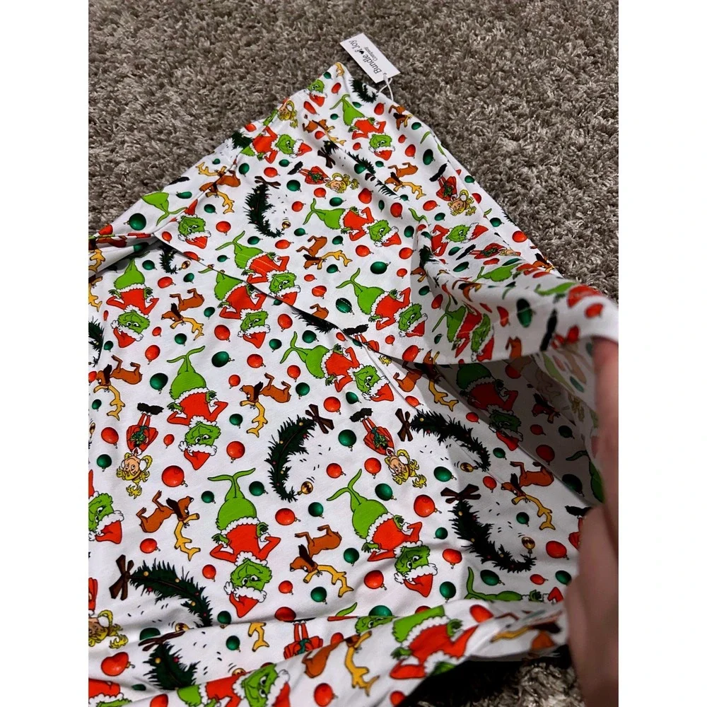 Bundle of Joy Company Grinch‎ Christmas All Over Print pillow case soft White